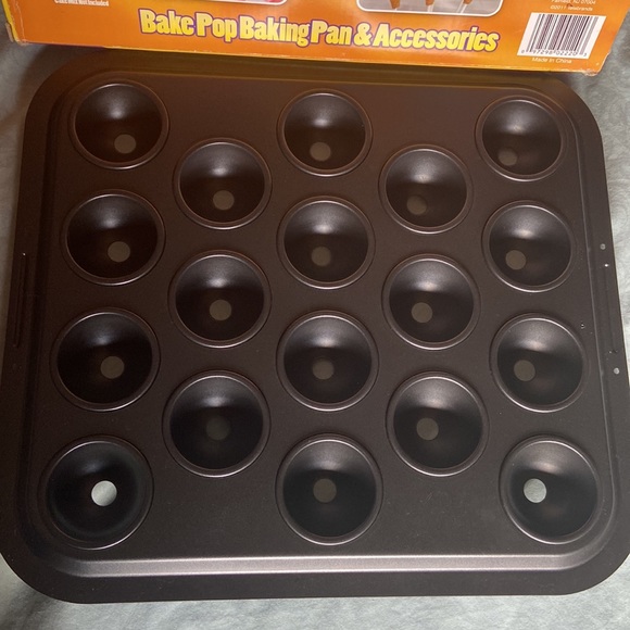 As Seen on TV Bake Delicious Cake Pops - Picture 9 of 11